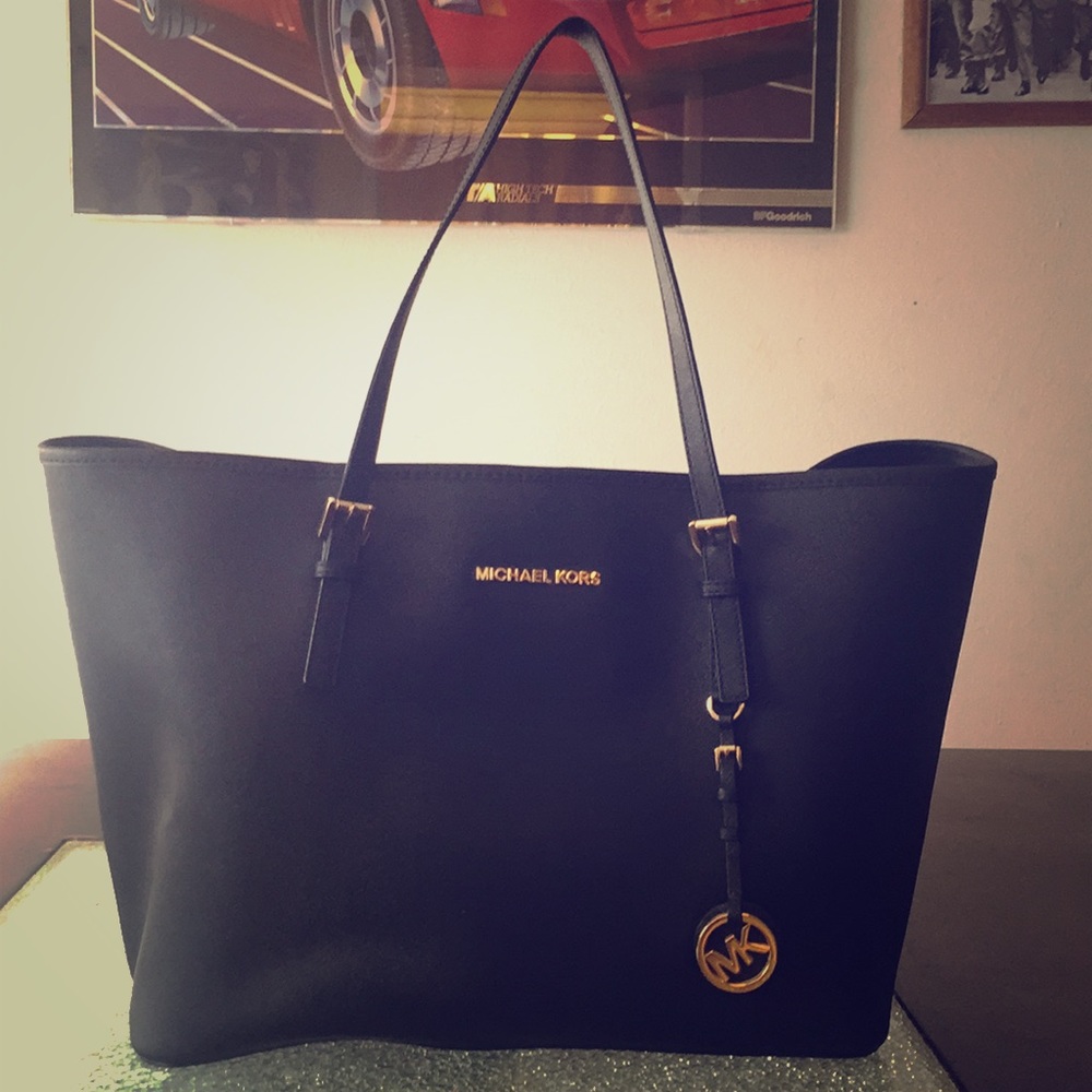 Micheal kors shoulder bag